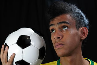 Kaiyun APP-中锋背身拿球能力是否成就球队进攻节奏控制,中锋背打教学视频