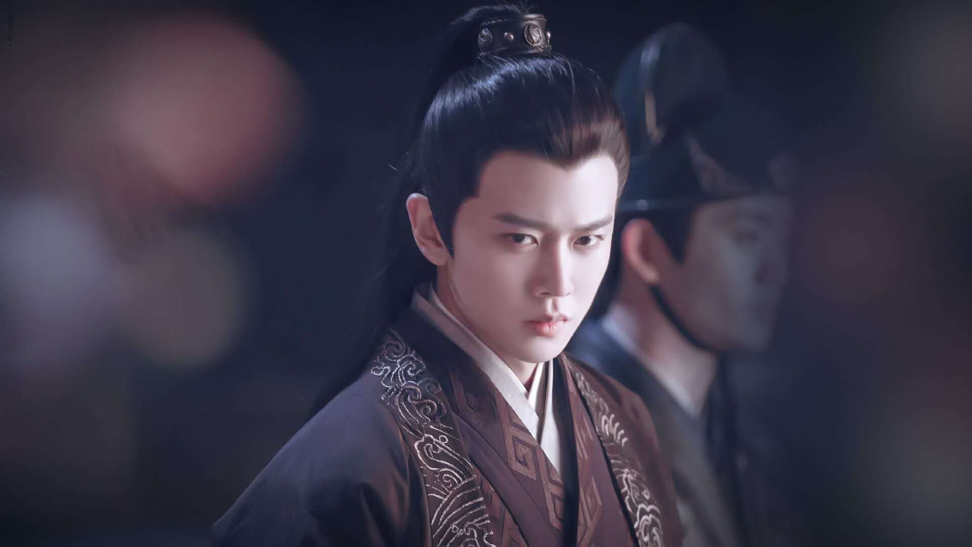 开云·体育官网-国际足联推动裁判全员培训,保证比赛判罚的专业性和公平性,国际足球比赛主裁判有几名